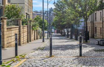 Modern 2 bedroom apartment in City Centre - Photo 33