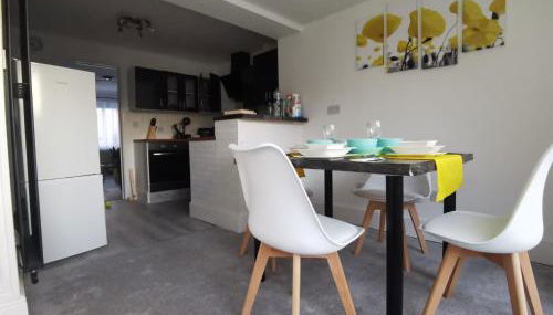 Benjamin Gardens Holiday Home - Photo 5