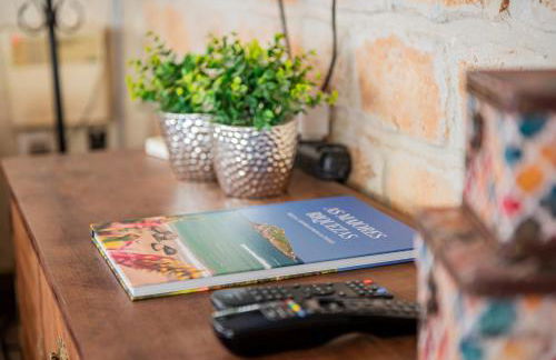 Casa Rústica com Piscina Privativa, Banheira de Hidromassagem, Ar-Condicionado, Pet friendly - Refúgio na Natureza a 5 Minutos do Centro de Imbituba, Perfeita para Famílias e Grupos - Photo 38