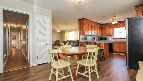 Spacious Home with Waterfront View-Welcome Pets - Foto 4