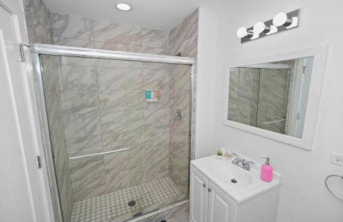 Charming 420Friendly 3BR South Loop Near McCormick 2001 South State St - 4F - Photo 13