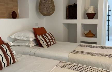 Charming Villa with Pool & Scenic Garden - Foto 53