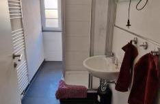 Für Gruppen und Familien - große Ferienwohnung Nähe Stadtpark, 4 Schlafzimmer, 2 Bäder, Terrasse, Parkplatz - Foto 28