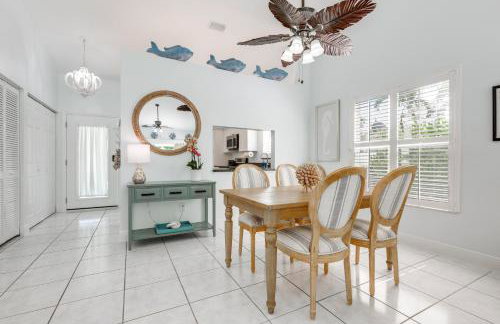 Private Pool + Backyard: Villa in North Palm Beach - Foto 6