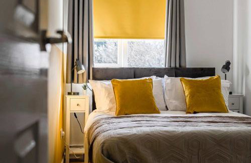Stylish 2BR Apartment near MCR Airport - Foto 18