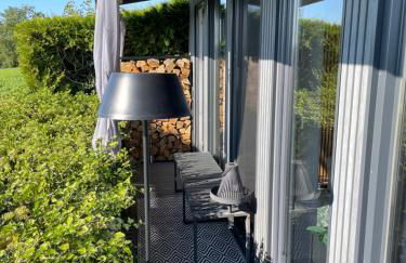 TINY-HOUSE mit Alpen- Stadt- und Poolblick , WLAN - Foto 20