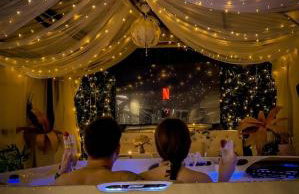 ADULT ONLY relax escape apartment hottub - Foto 15