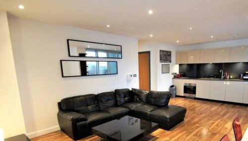 London Dockside Apartment - Photo 1