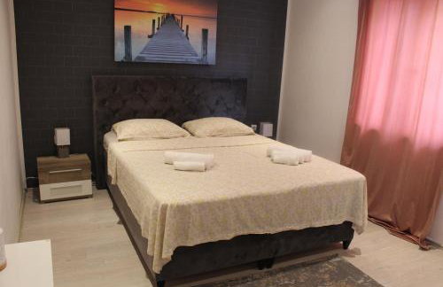 Apartments Mia with pool near Medulin - Photo 9