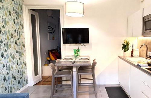 Porta Susa centro, balconi, condizionato, wifii e parcheggio - Foto 9