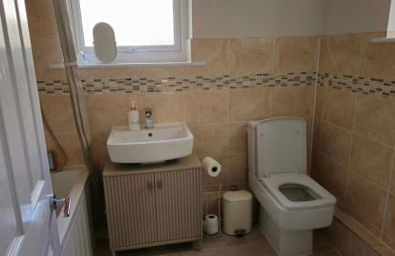 2 Bed Cottage Retreat Windsor, Slough and Legoland - Foto 17