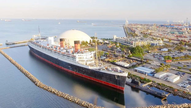 Passeio de barco com fundo de vidro por Long Beach - Foto 3, Vistas aéreas do RMS Queen Mary