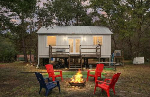 Awendaw Retreat 2 BR Cottage BBQ & Fire Pit - Foto 1