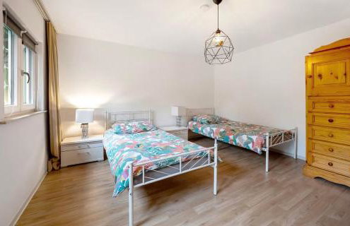 Green House - Photo 8