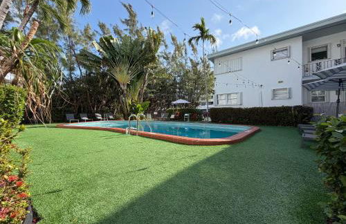 Bay Harbor Boutique Vacation Rental - Photo 86