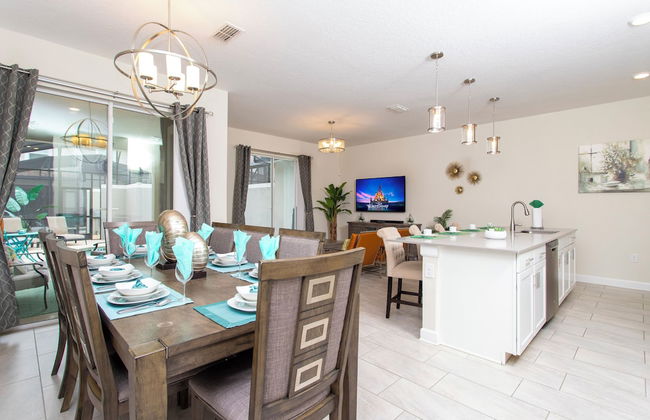 Luxurious Décor 4 Bd w/ Pool Close to Disney 4820 - Photo 17