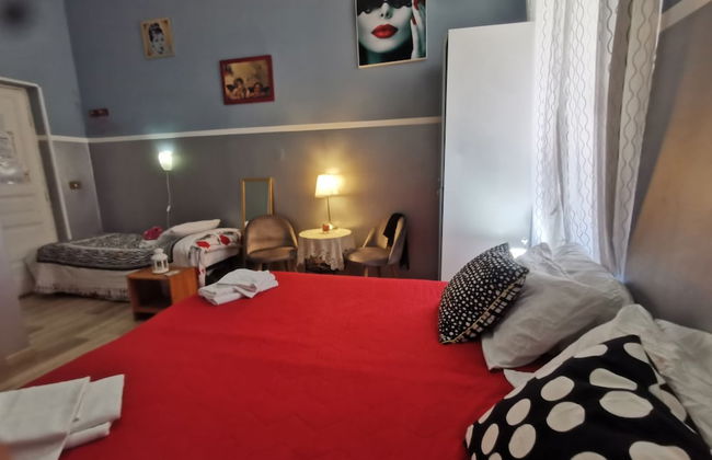 Român Holidays Hostel - Foto 37