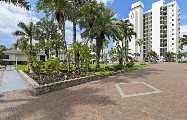 Sunset Fort Myers - Photo 39