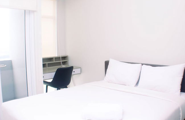 Homey And Minimalist Studio At Vasanta Innopark Apartment - Photo 2