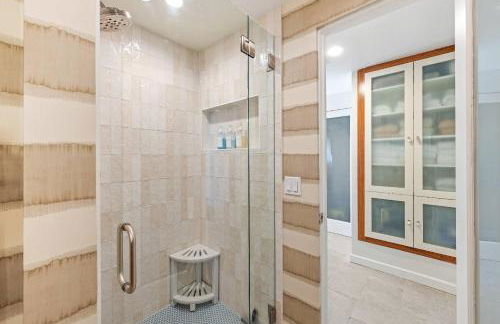 Luxurious Tennis Club Bungalow 1 with Mountain Views and Walks to Downtown Palm Springs! - Foto 23