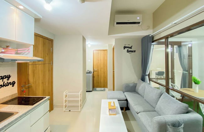 Homey and Nice 1BR at LRT City Jatibening Apartment - Photo 13