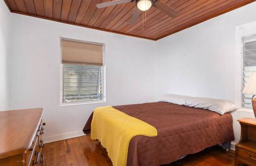 1mi to Beach Jungle Bungalow 1 acre with Pool - Foto 24