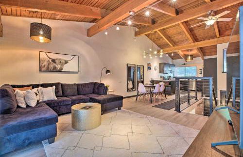 Contemporary Mountain Retreat - Walk to Slopes! - Photo 1