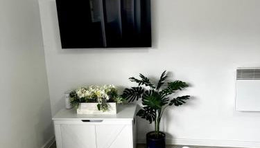 Serene 2-Bed Flat with Canal Views - Coop Live & Ethiad - Foto 4