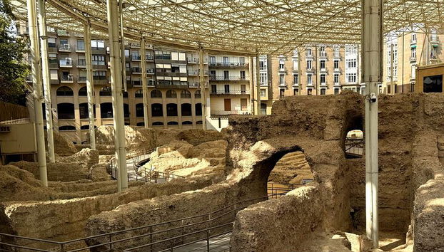 City of Four Cultures: A Self-Guided Audio Tour in Zaragoza - Photo 4