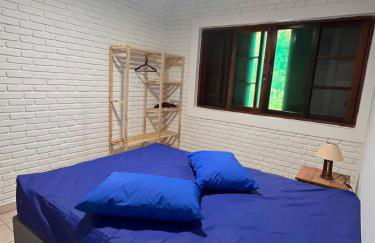 Entre Três Praias - Enseada 200m, Perequê Mirim 200m, Sta Rita 300m, Com Ar Condicionado e Churrasqueira - Foto 7