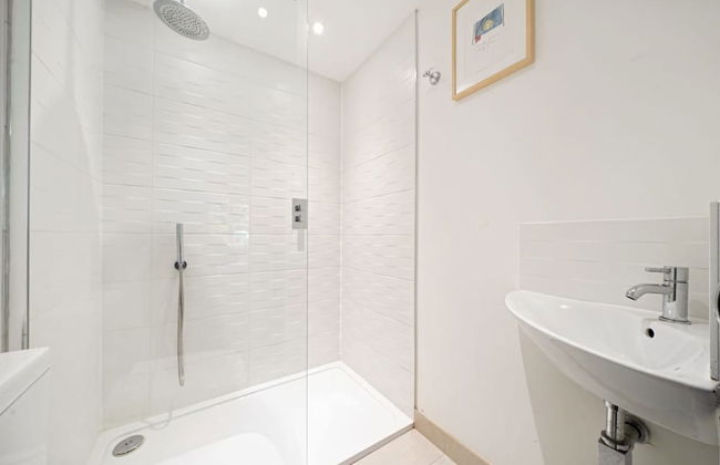 The Wimbledon Hideaway - Glamorous 3bdr House With Garden - Foto 11