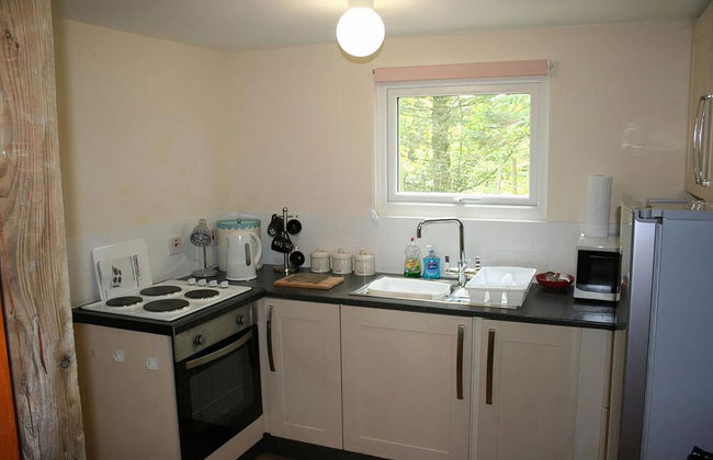 Snow White's House - Farm Park Stay with Hot Tub, BBQ & Fire Pit - Foto 8