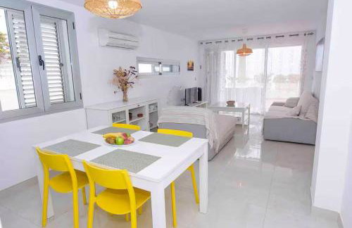 Cadre exceptionnel Appartement les pieds dans l'Eau Mer Piscine Clim Terrasse Vue Mer - Foto 8
