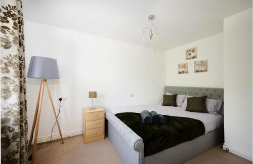 Cherish Stays spacious & amazing 3 Bed House in Hayes & Heathrow - Foto 8