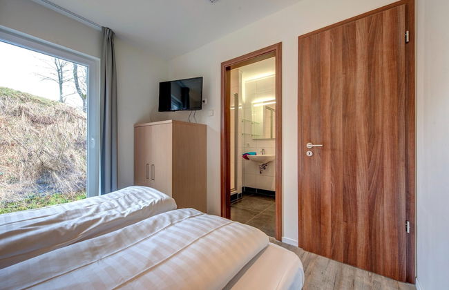 Single Storey Bungalow near Water Reservoir in Nordeifel - Foto 3