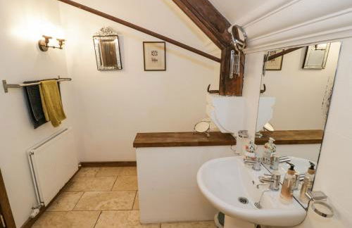 Chetwynd Lodge - Photo 23