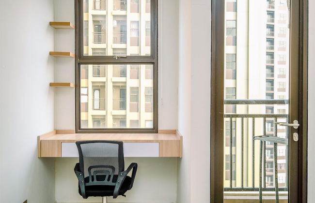 Cozy Living And Homey Studio Transpark Cibubur Apartment - Foto 17