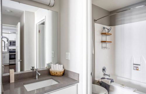 Sunnyvale 1BR w Gym Pool Courts nr Tech HQs SFO-367 - Photo 11