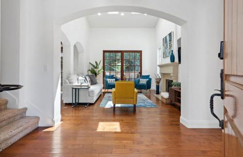 Gorgeous Santa Cruz Villa - Modern Beachside Paradise with NEW Hot Tub & Fast Wi-Fi - Foto 55