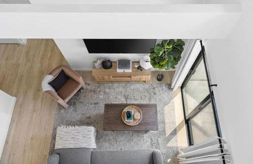 Luxury Penthouse with 2 Floors Pool Patio Gym Walk to Broadway - Foto 25