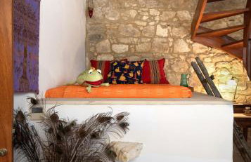 Nassibe Estate - Photo 45