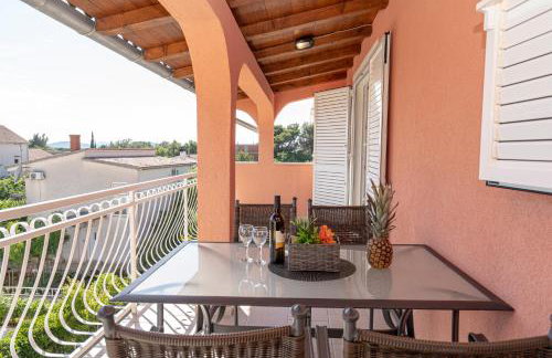 Seaview & Balcony Apartment PETRA - Foto 6