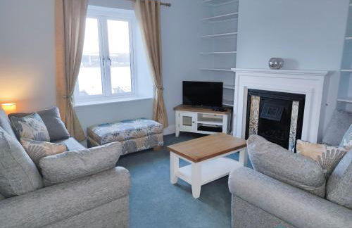 Station Cottage - Gorgeous property with breathtaking views of Neyland Waterway - Photo 8