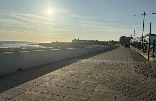 The Penthouse at Percy House Pet Friendly 2 Bedroom Apartment in Porthcawl Sleeps 4 people Located in the town centre - Foto 41