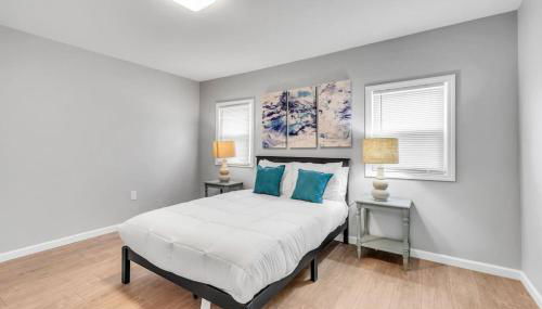 Dave and Busters, Outlets, Convention Center across street w Parking - Sleeps 15 - Foto 3