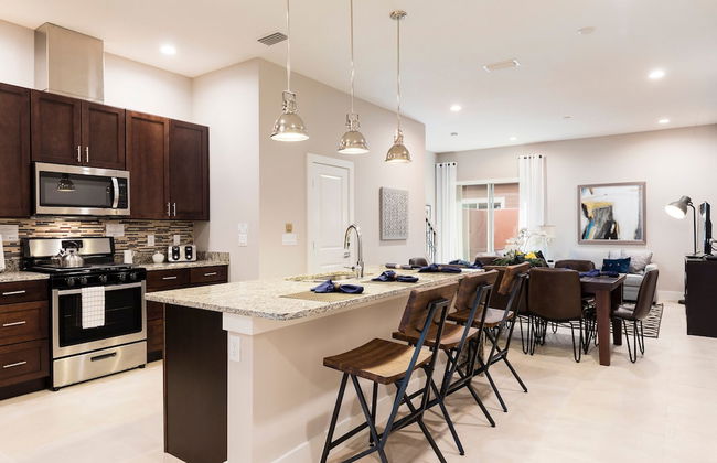 3 BR 3BA Villa 5min Disneyworld Hot Tub BBQ - Foto 10