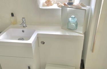 Idyllic Cornish Cottage, Superking bed, private garden dogs welcome - Photo 23