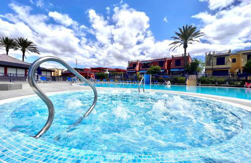 Beach and Golf Holiday Home with private jacuzzi - Foto 9