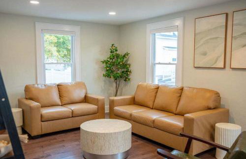 Jefferson & Grounds 3BR Steps from HWS and Hot Tub - Foto 12