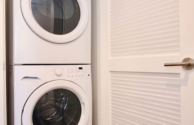 Los Angeles Deluxe Suites - 2 Bedrooms & 2 Bathrooms - Photo 19